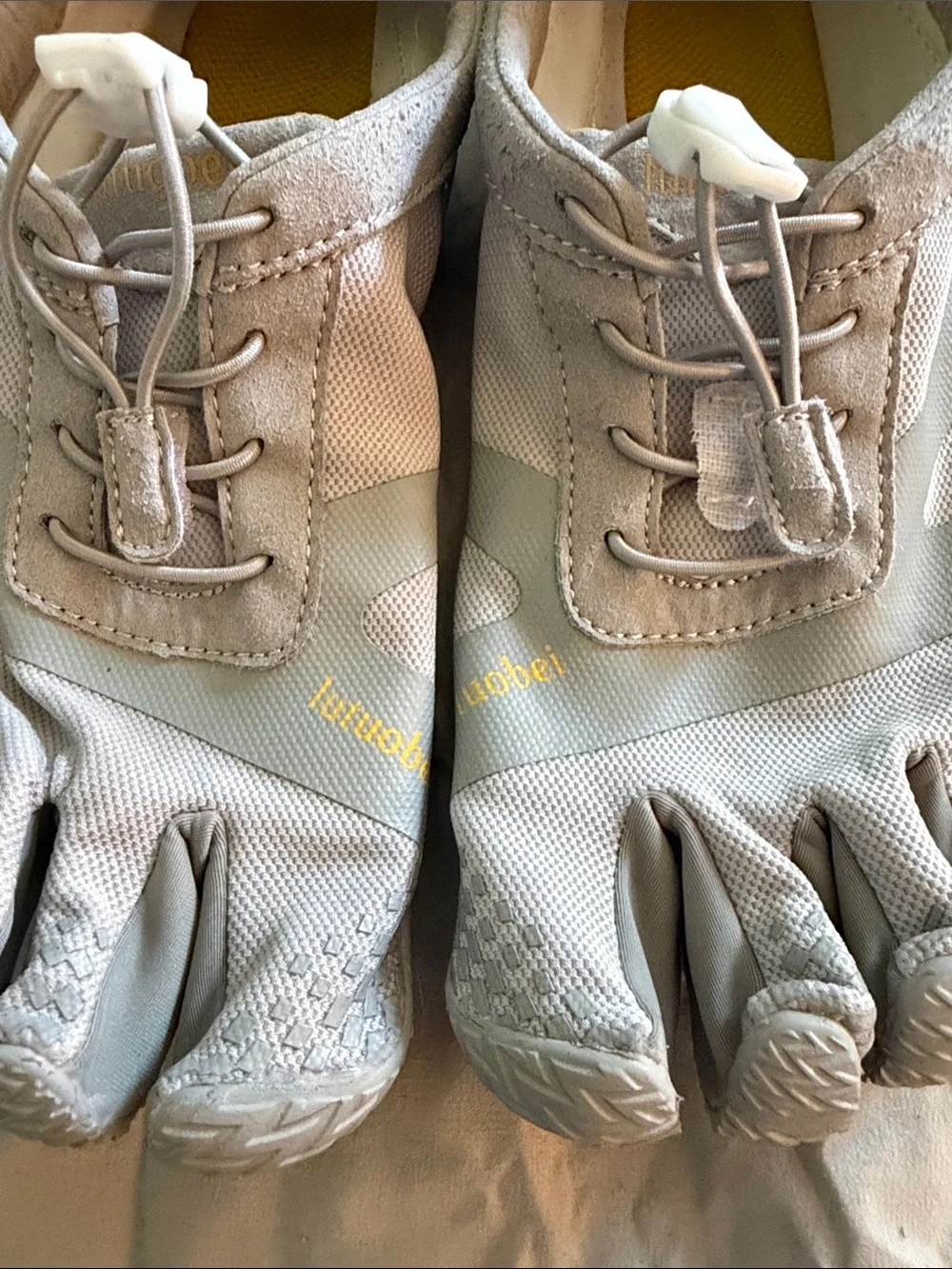 N/A light gray